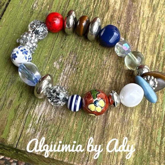 Bangle maxi bracelet lucite/acrylic/gemstones oversized statement bracelet - Picture 1 of 2